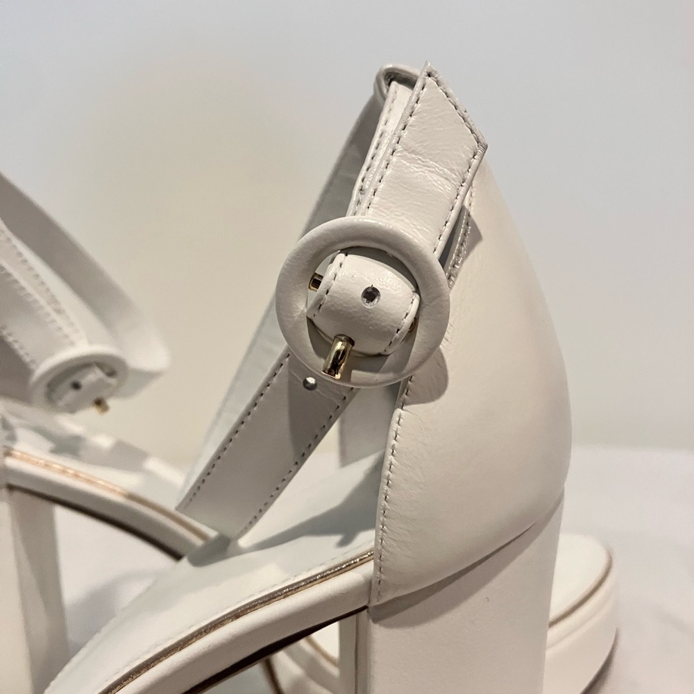 Alexandre Birman White “Clarita” Bridal heels - Picture 8 of 10